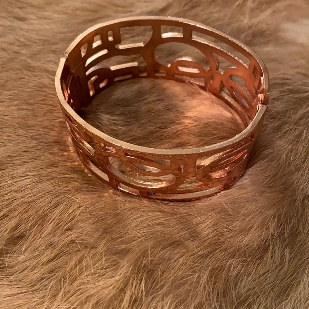 Copper colored cuff bracelet like new